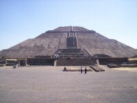 Piramida Soarelui de la Teotihuacan