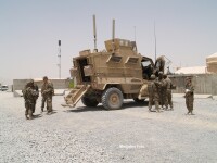 militari blinda afganistan
