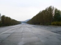 Autostrada Tinerilor Eroi. Cum arata cea mai goala sosea din lume. GALERIE FOTO