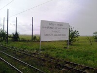 Primaria Arad se razbuna pe CNADNR cu panouri care amintesc de pasajele rutiere abandonate