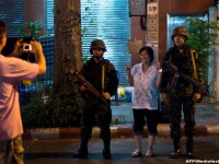 Thailanda - tara loviturilor de stat. Turistii incep sa ocoleasca Bangkokul, in timp ce localnicii isi fac selfie cu soldatii