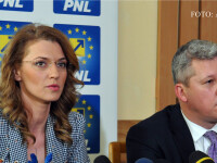 Alina Gorghiu, copresedinte PNL, si prim-vicepresedintele PNL Catalin Predoiu - AGERPRES