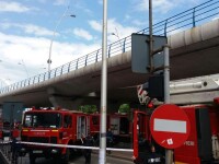 Incendiu intr-o cladire de birouri din Bucuresti, in apropiere de Podul Basarab. Zeci de persoane au fost evacuate. FOTO