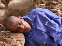 Statul Islamic a dezvaluit un clip cu o noua metoda socanta de executie: au zdrobit cu pietre un prizonier din Yemen