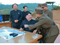 Kim Jong Un si generali nord-coreeni