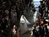Nunta regală în imagini. Sosirea la capelă, primul sărut și plimbarea cu caleașca