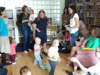 Mama care a investit tot ce avea în cărți. A deschis o bibliotecă privată pentru copii