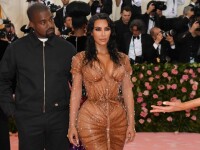 Familia Kardashian-Jenner la Met Gala 2019 - 6