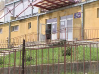 Un elev a dat foc la 10 cataloage într-o școală din Iași