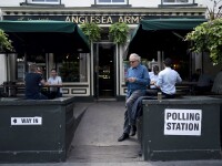 Cetăţeni europeni din Marea Britanie, împiedicaţi să meargă la vot