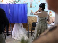 O mireasă din Alba a votat în ziua nunţii. A venit la urne în rochia albă