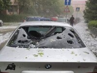 Grindina a făcut dezastru în Sălaj: oameni răniți și mașini avariate