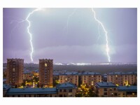 Furtună electrică în București