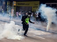 Proteste la Hong Kong din cauza legii securităţii naţionale. Poliţia a intervenit cu gaze lacrimogene