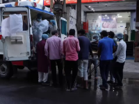 Ambulanță în India