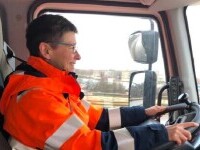 O fostă primăriță din Suedia a ajuns șofer pe mașina de gunoi, după ce a pierdut alegerile