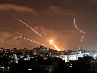 Trei rachete, lansate din Liban spre coasta de nord a Israelului. Mai multe trupe sunt trimise la granița cu Gaza