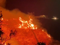 Incendii de proporții în California. Sediul unei televiziuni, înconjurat de flăcări