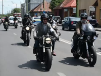 Motivul pentru care zeci de motocicliști au defilat la costum pe străzile din Brașov