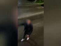 Un interlop a fost filmat când a tras cu pistolul în parcarea unui club din Argeș și a amenințat câțiva tineri. VIDEO