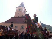 Spectacol la Brașov. Parada Junilor s-a reluat, după doi ani de pandemie