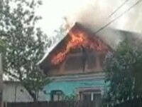 Incendiu de proporții în județul Dâmbovița. Casa unei familii a fost distrusă de flăcări
