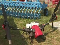 Cât costă o dronă agricolă cu care poți uda culturile și ce poate face un utilaj de 600.000 de euro