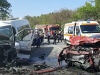 Șase oameni au fost răniți după ce un microbuz și un autoturism s-au ciocnit frontal, în județul Iași