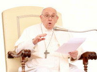 Papa Francisc cere „negocieri adevărate” pentru o încetare a focului în Ucraina