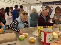 Voluntarii români au trecut granița la Cernăuți și au gătit pentru refugiații veniți din zonele de conflict