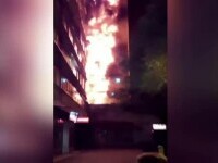 Incendiu puternic într-un bloc din București. Focul s-a propagat rapid pe fațadă