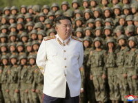 Coreea de Nord anunță 1,5 milioane de cazuri de „febră”. Kim Jong Un a mobilizat armata pentru a „lupta” cu Covid-19