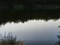 Un pescar a descoperit trupul neînsuflețit al unui tânăr într-un lac din județul Harghita