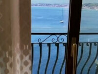 hotel cu „vedere la mare”.