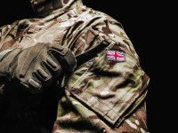 Premierul britanic anunță reintroducerea serviciului militar obligatoriu, dacă va câștiga alegerile