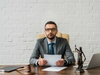 (P) Cât costă un avocat să te reprezinte