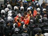 Sute de oameni au fost arestați în Istanbul, pentru că participau la sărbătorirea zilei de 1 Mai