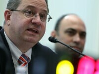 Donald Trump și-a trimis oamenii să supravegheze alegerile din România: „Duminică vom merge efectiv la secțiile de vot”