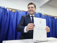 Nicușor Dan a votat. „Am votat pentru speranţă, pentru un nou început pentru România”