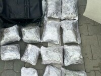 Descoperire neașteptată a polițiștilor din Hunedoara în bagajul unui bărbat. Ce se ascundea în pachete cu cafea. FOTO