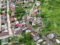 Zeci de familii din Ploiești notificate să-și abandoneze casele ridicate ilegal. Primăria intră cu buldozerele