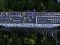 Facturi mai mici la curent pentru românii de la bloc: panourile solare, tot mai aproape