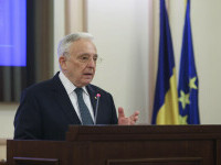 Mugur Isărescu, guvernatorul BNR