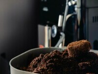 O companie românească ar putea revoluționa piața construcțiilor, cu un material ecologic făcut din zaț de cafea și ciuperci