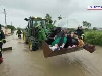Evacuări masive în mai multe sate din România, în urma inundațiilor devastatoare. „Nu mai pot. Nici nu știm unde ne ducem”