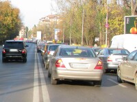 Codul rutier reinventat: daca e aglomerat, ia-o pe contrasens!