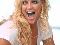 Mowgli e viu si da din picioare!