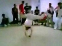 Tinerii amatori de breakdance se intalnesc la Targu Mures