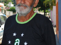 Soc! A aparut pe picioare la propria inmormantare!