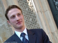 IMAGINI SOCANTE. Momentul in care Andrei Iucinu Tinu este muscat de o vipera. Starea lui este buna